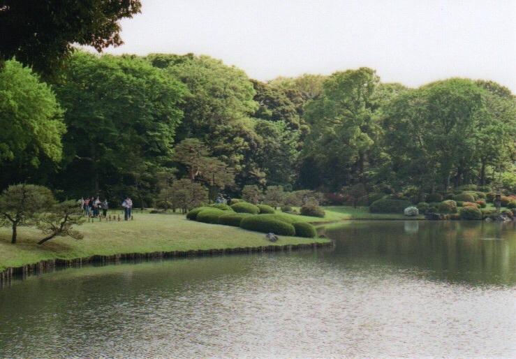 六義園