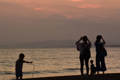 夕景に関心のある者とない者～富士のシルエット～　DSC_2825