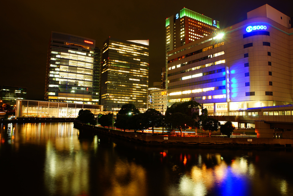 晩秋の横浜夜景