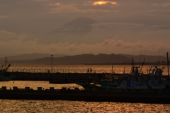 生憎の空模様…でも存在感 DSC_2924