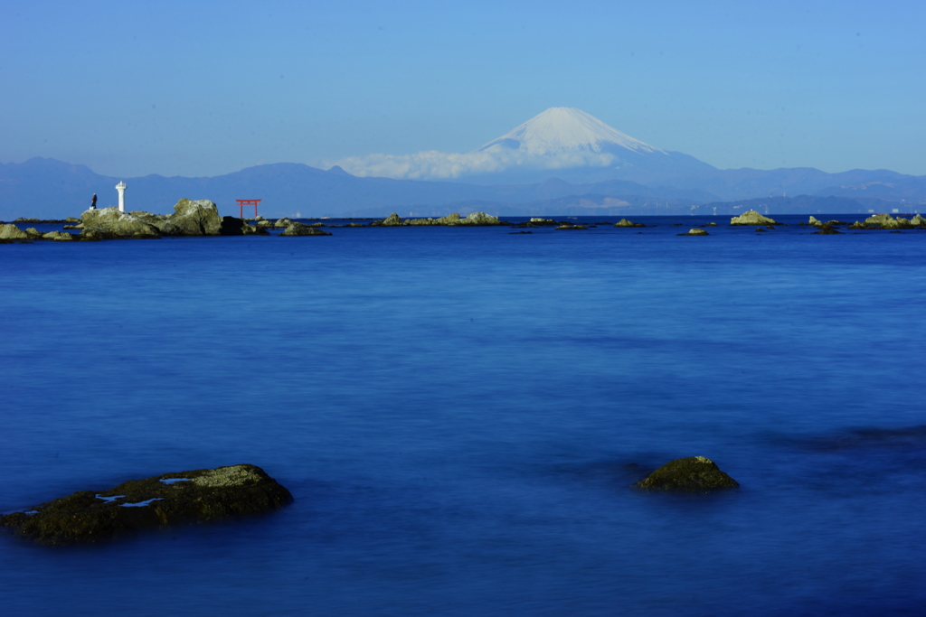 葉山灯台（裕次郎灯台）と富士