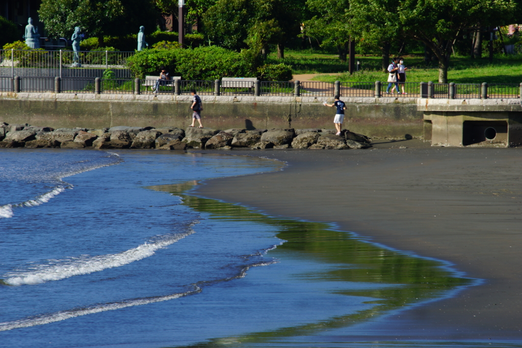 干潮時…砂浜歩いて江の島上陸 2016 7/31 DSC06495