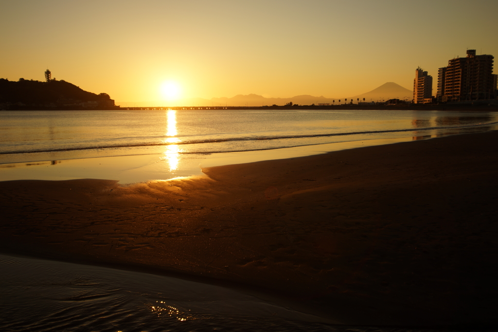 引き潮の腰越海岸 ぶら散歩 2015 11/4 DSC01200