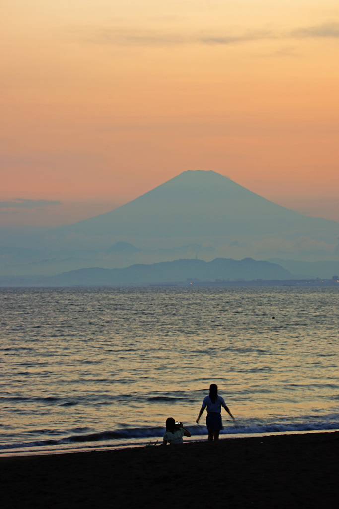 夕暮れの富士山が拝めたら...ラッキーだよね ①