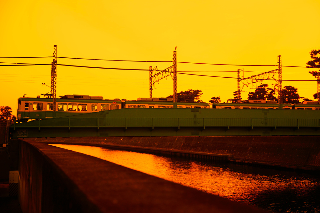 夕暮れ色に染まる頃...ハッピーアワー ①