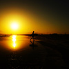 渚を照らす夕陽の輝き