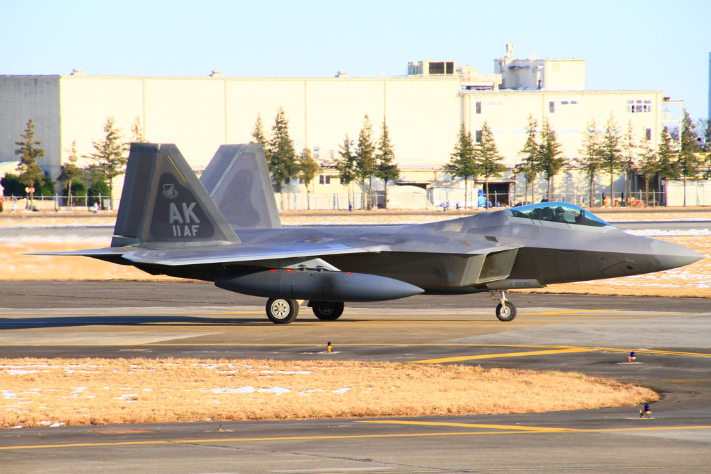 F-22現る