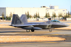 F-22現る