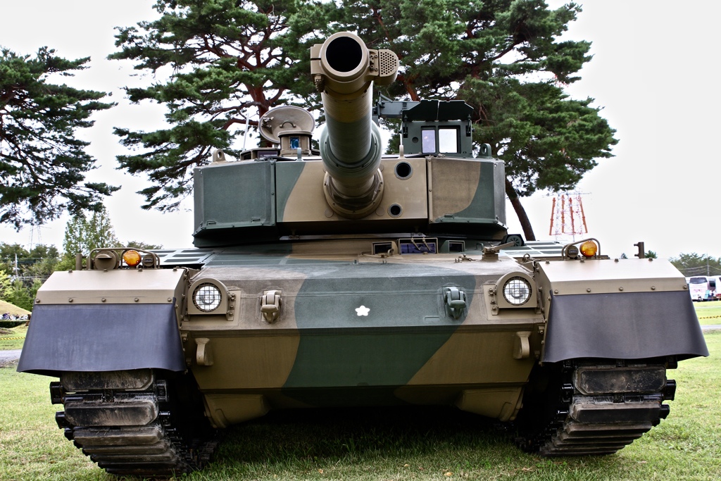 重厚な90式戦車