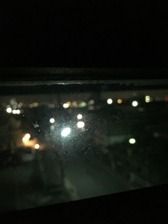 夜を覗く