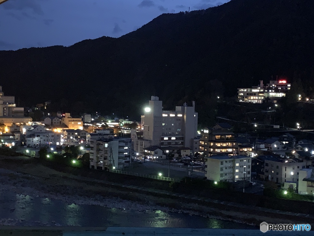 温泉街の明かり