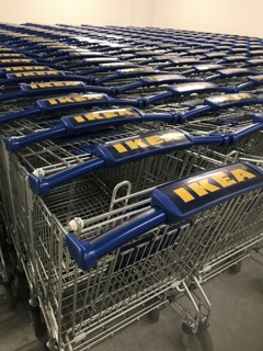IKEA までドライブ
