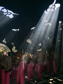 心手向ける光り