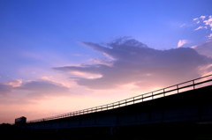 青空と夕暮れの間