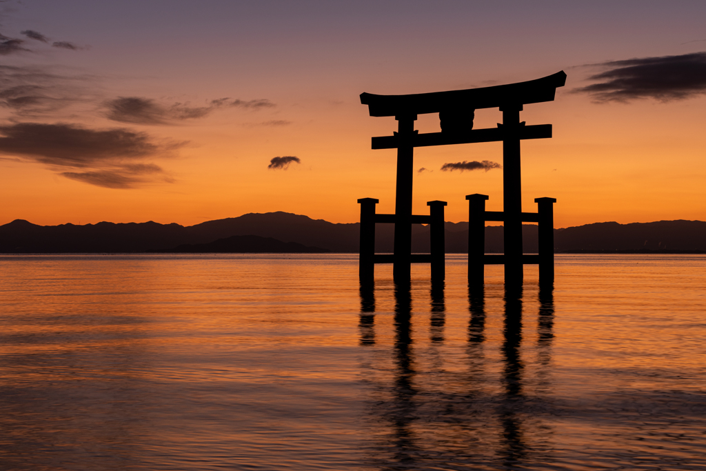 夜明け前の色