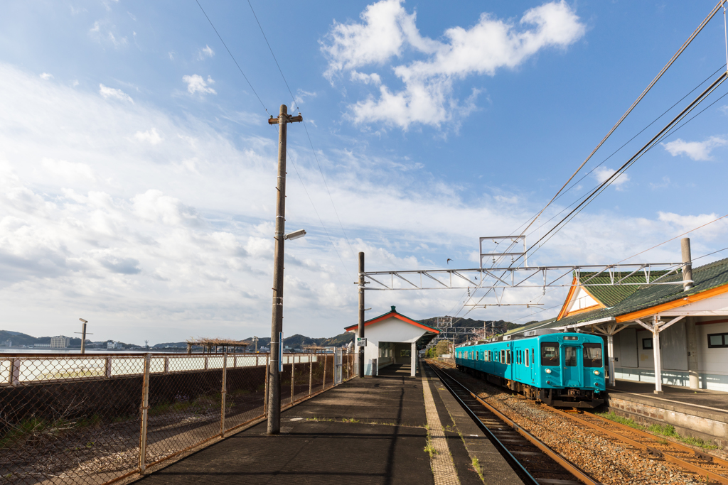 海の見える駅