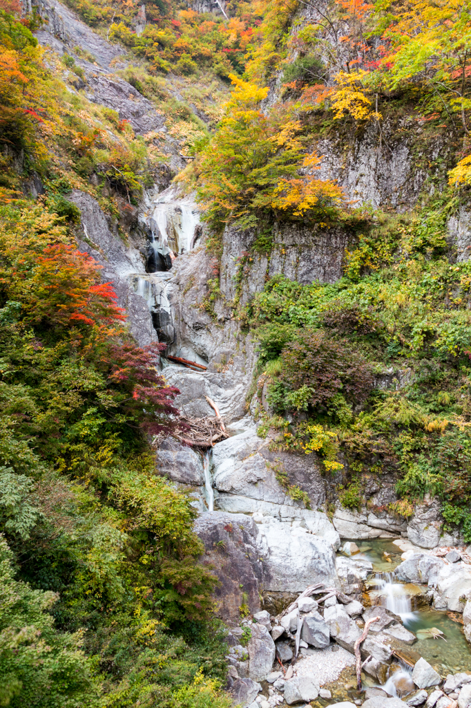 かもしか滝（2015秋の白山白川郷ホワイトロードより）