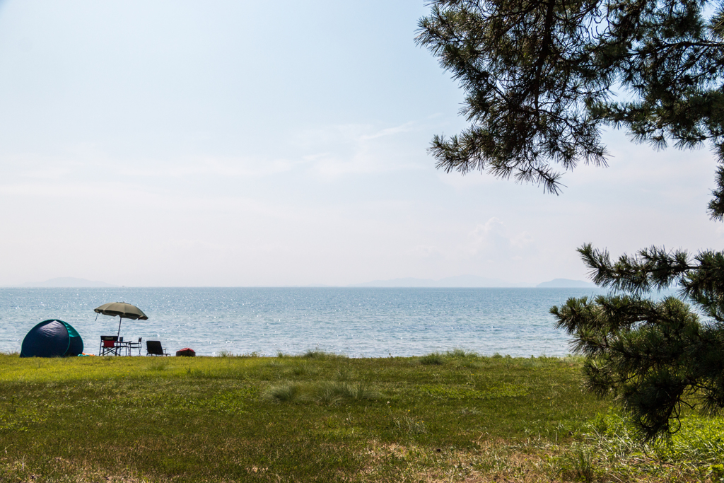 萩の浜にて（夏の琵琶湖畔より）