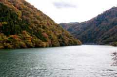 仏原ダム湖（2015秋の九頭竜湖より）