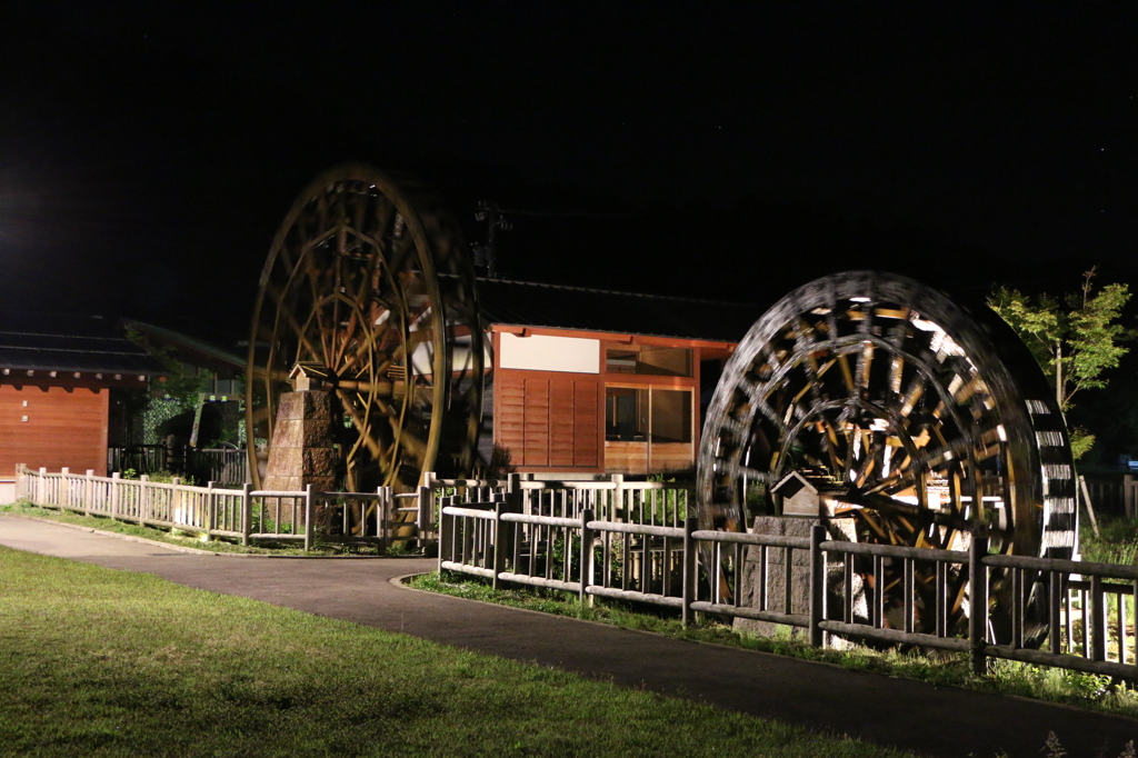 夜の竹田水車（高ISO感度）