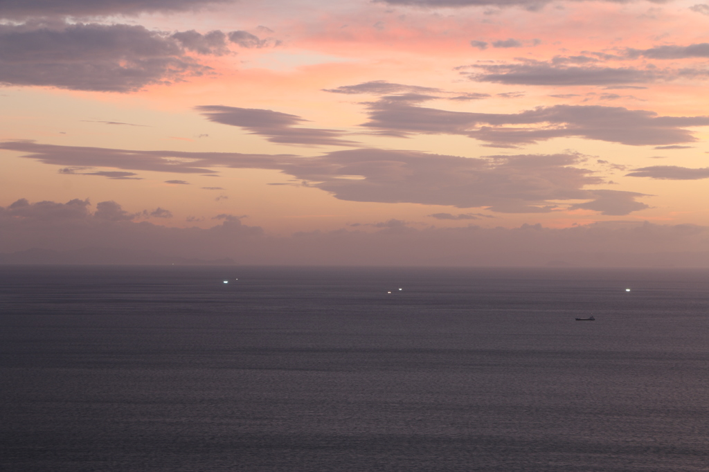 道の駅河野の夕景（2015/07/13）＝退紅色の空にタンカー＝