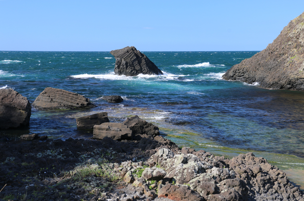 長茶ヶ浜～晴れの場合２～（越前松島より）