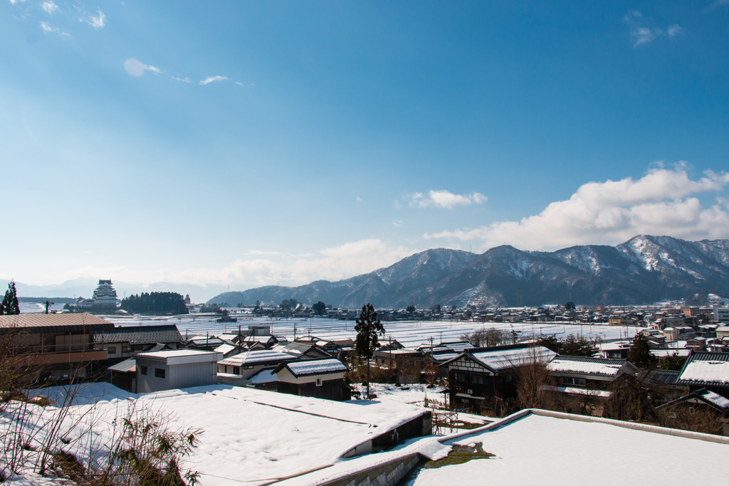 冬の勝山市（バブルの遺産・大師山清大寺より）