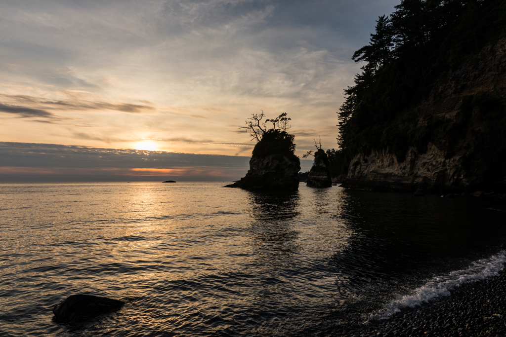 福良の浜にて（三国町の夕景より）