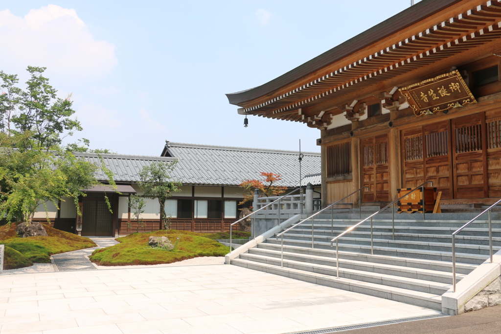 猫寺（御誕生寺）～本堂＆庭園～