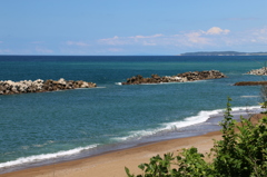 こっちの海は青いぞ。（浜地海水浴場より）