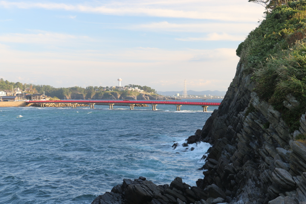 海食崖の海岸と雄島橋（雄島・死の反時計回り編）