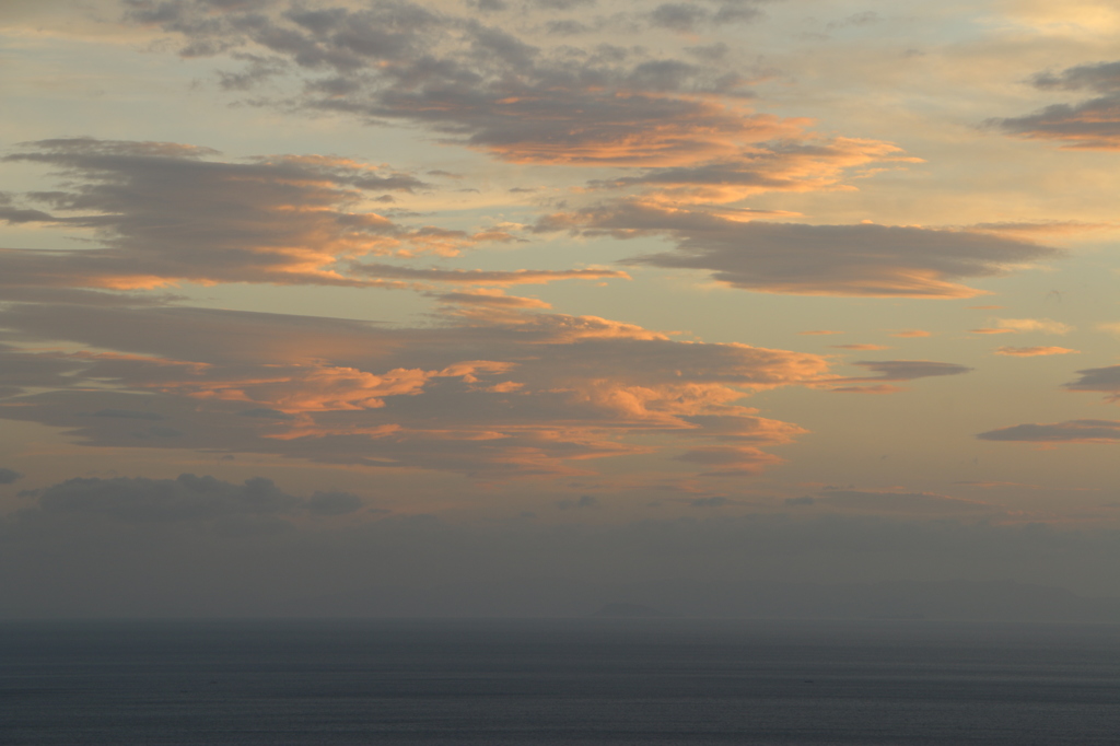 道の駅河野の夕景（2015/07/13）＝刻一刻と変わる雲の形と空の色＝