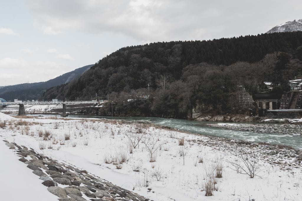 安久涛の渕と大水門その２（手取峡谷より）