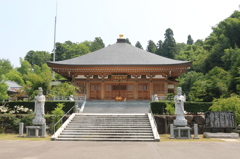 猫寺（御誕生寺）～本堂～