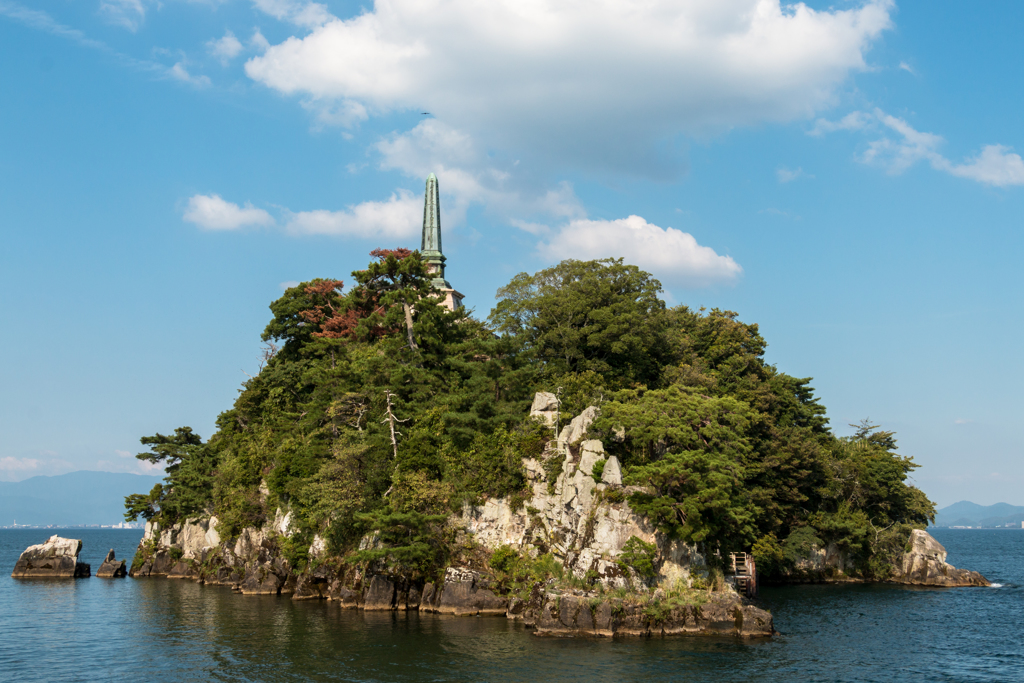 多景島の周囲外観２（多景島より）