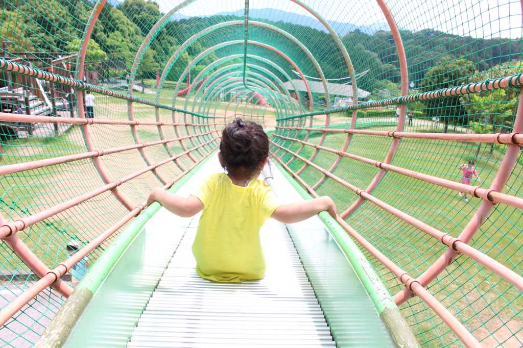 新城総合公園　すべり台