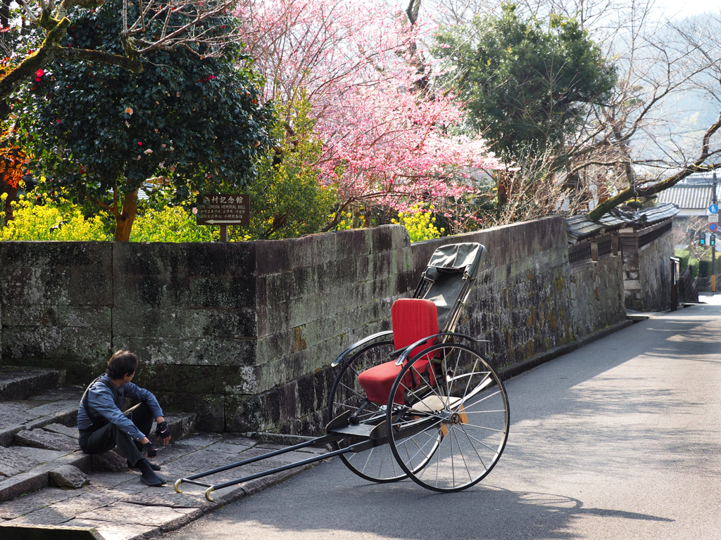 早春の城下町