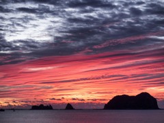 朝焼けの島