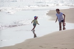 渚に遊ぶ