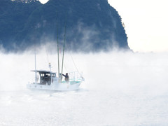毛嵐の出漁