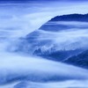 流れる