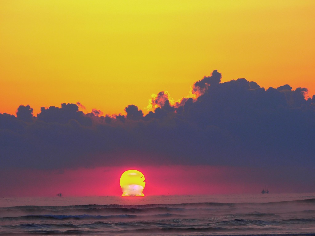 日向灘海霧と昇陽