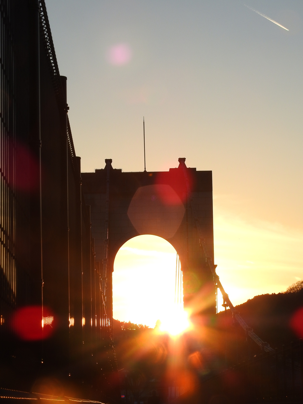 吊り橋の夕陽