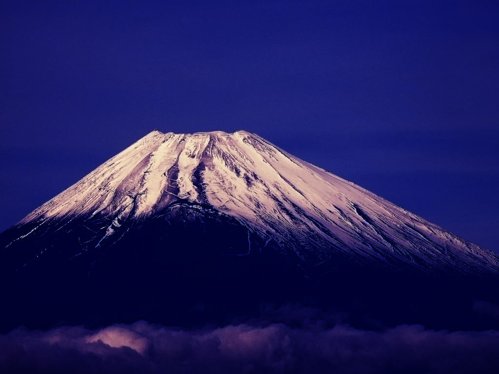 雲上の富士