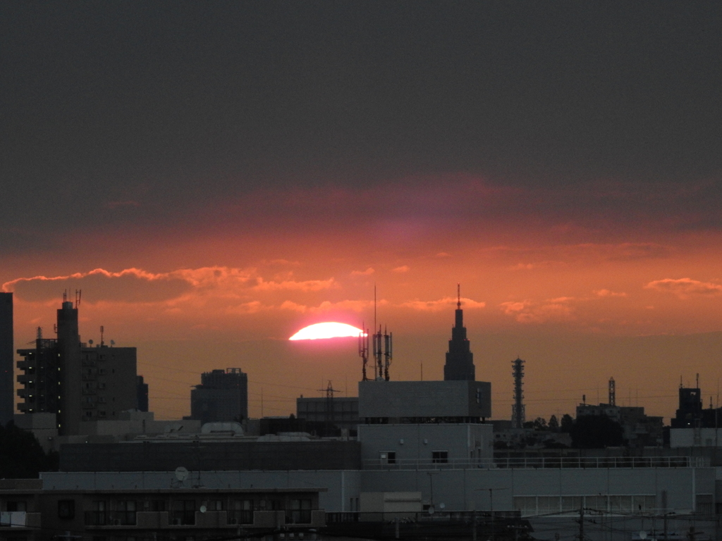 暗雲の隙間