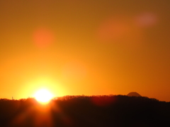 ニセ富士と夕日