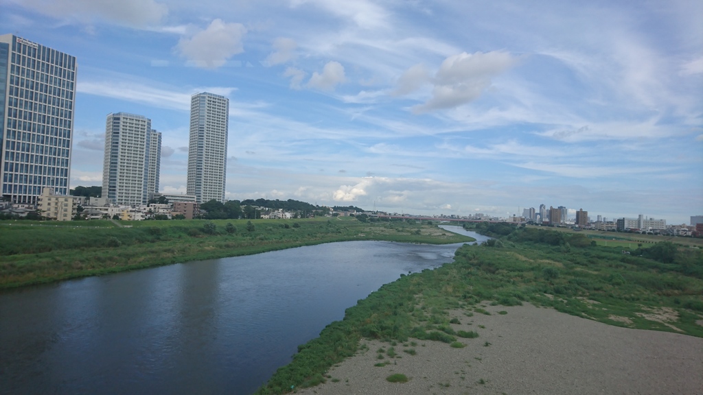 車窓から梅雨明けを感じて