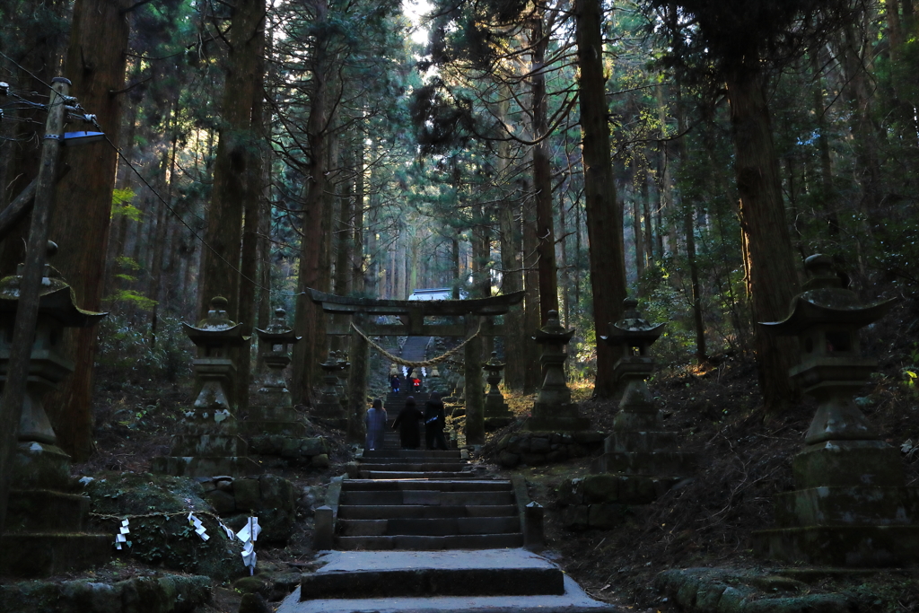 上色見熊野座神社にて
