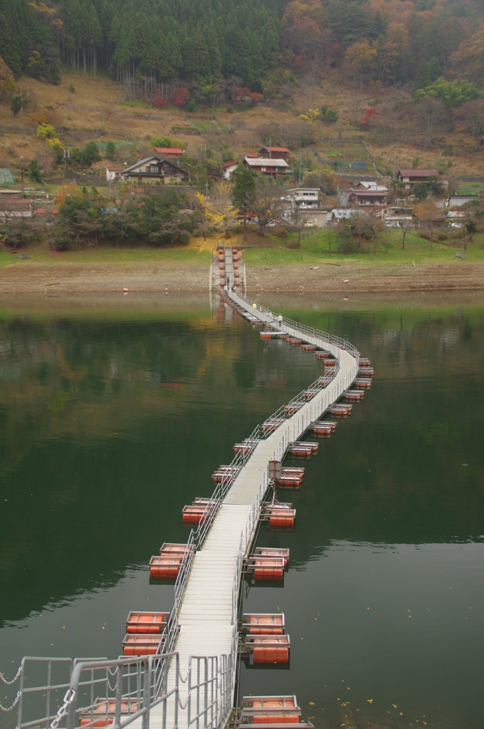 奥多摩の浮き橋