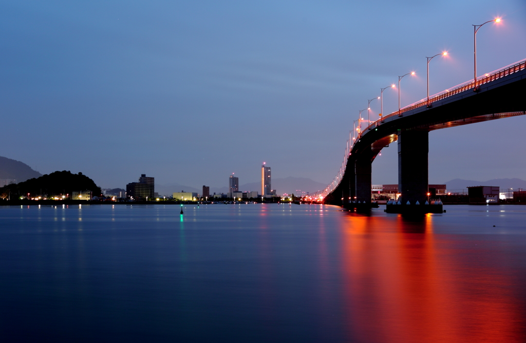 どしゃ降りの大橋(^.^)